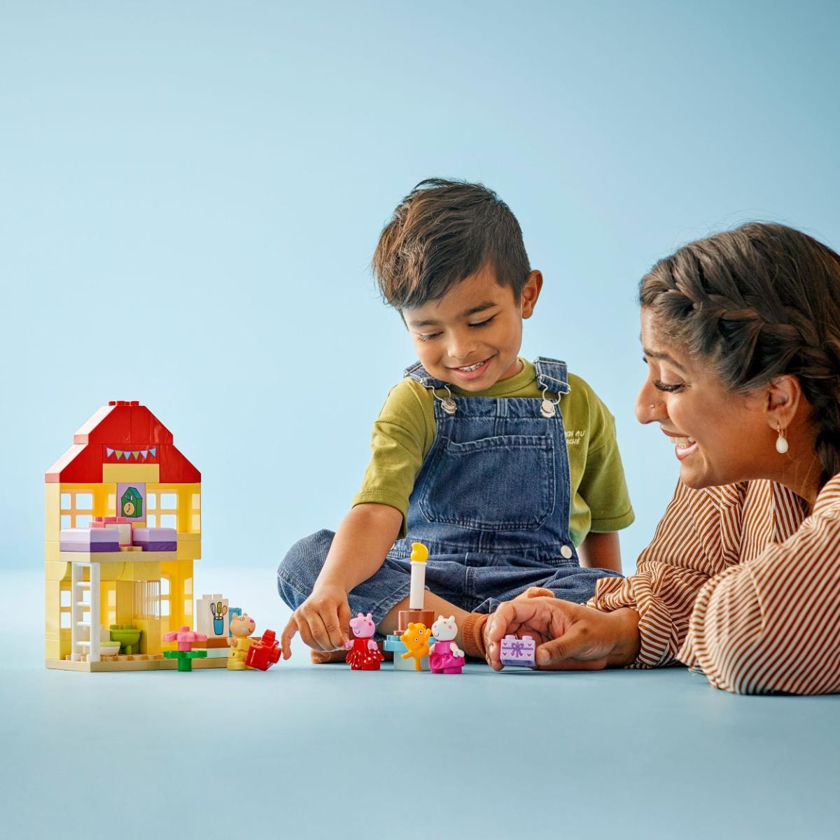 LEGO® Duplo - Casa aniversara a Purcelusei Peppa (10433)