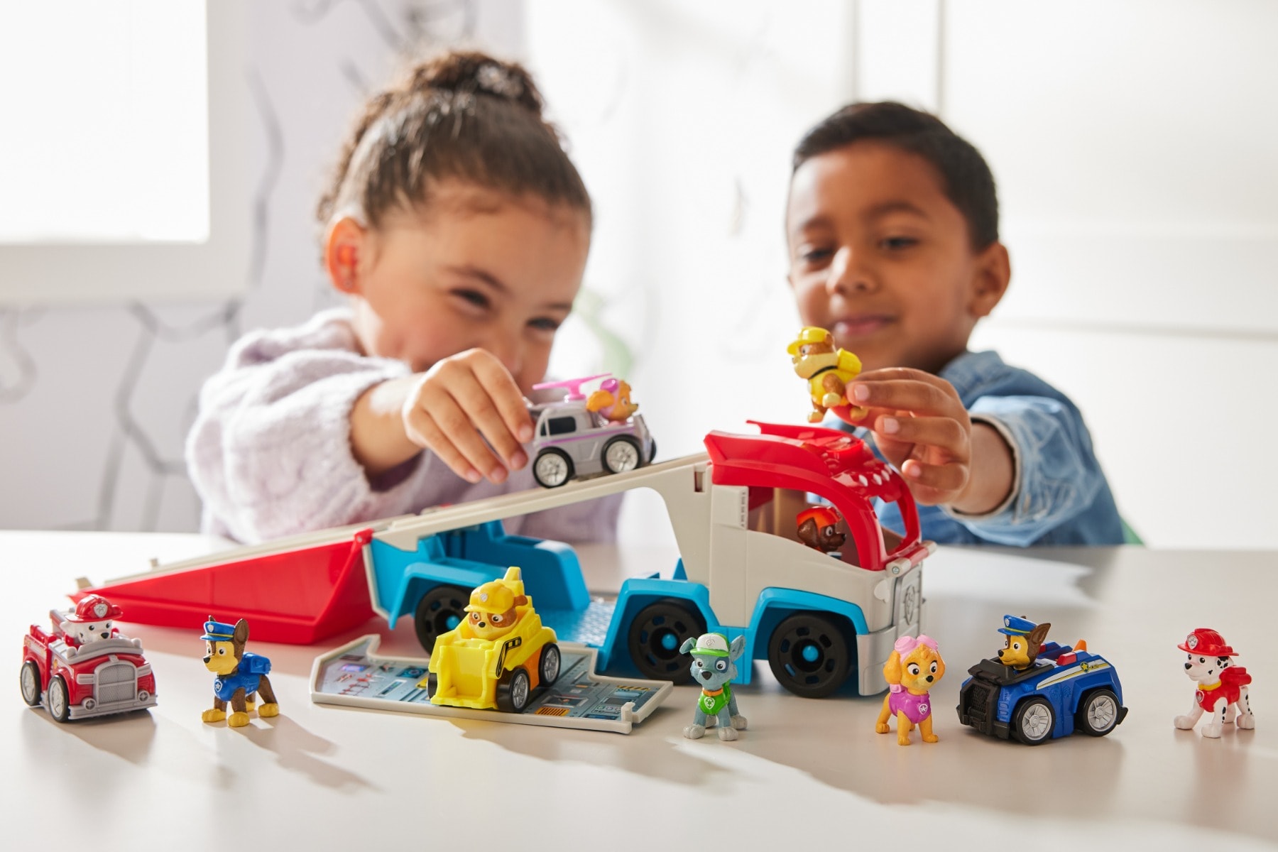 Set camion si vehicul cu figurina Chase, Paw Patrol, Pup Squad